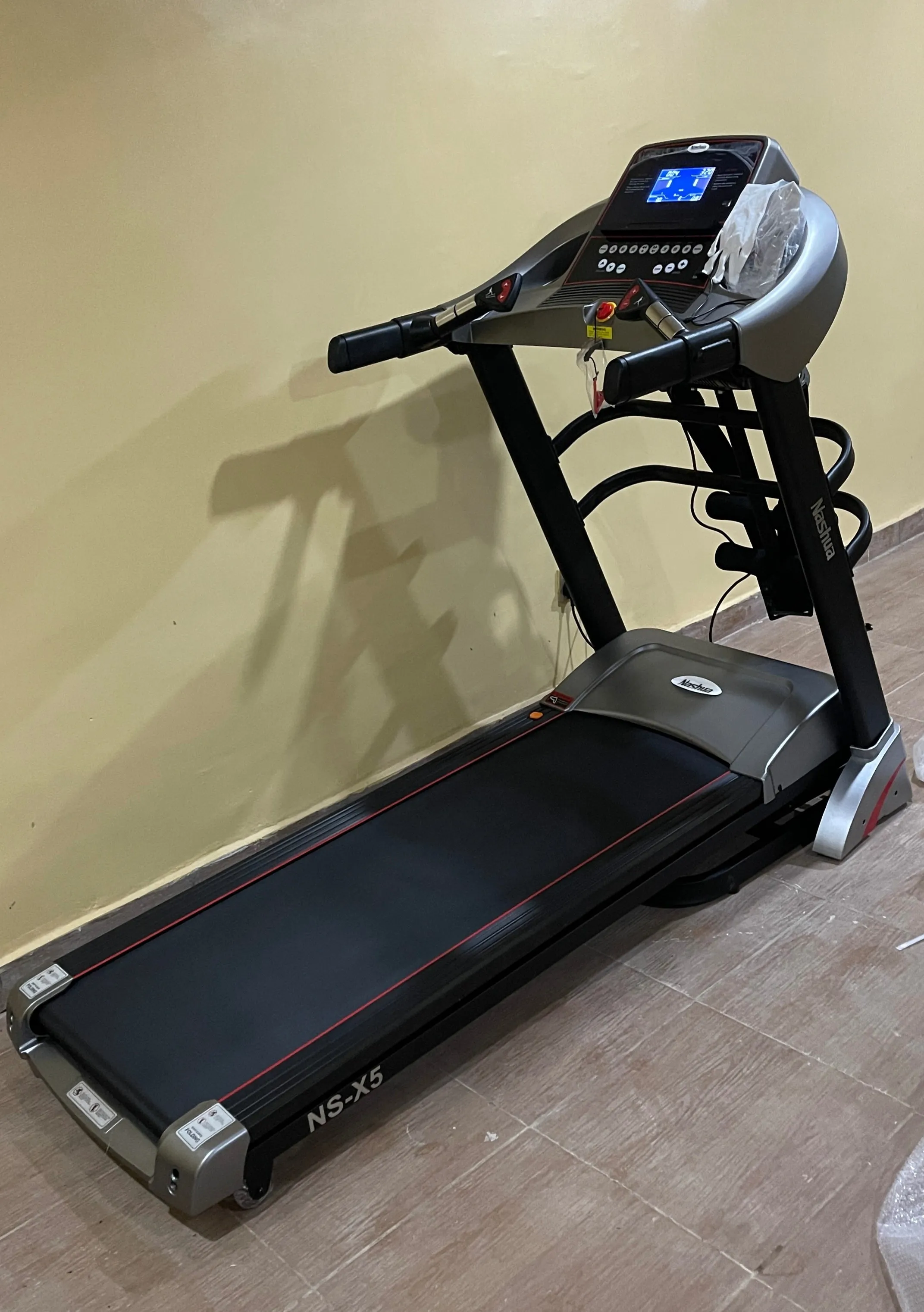 3.2HP Treadmill with Massager (Nashua)