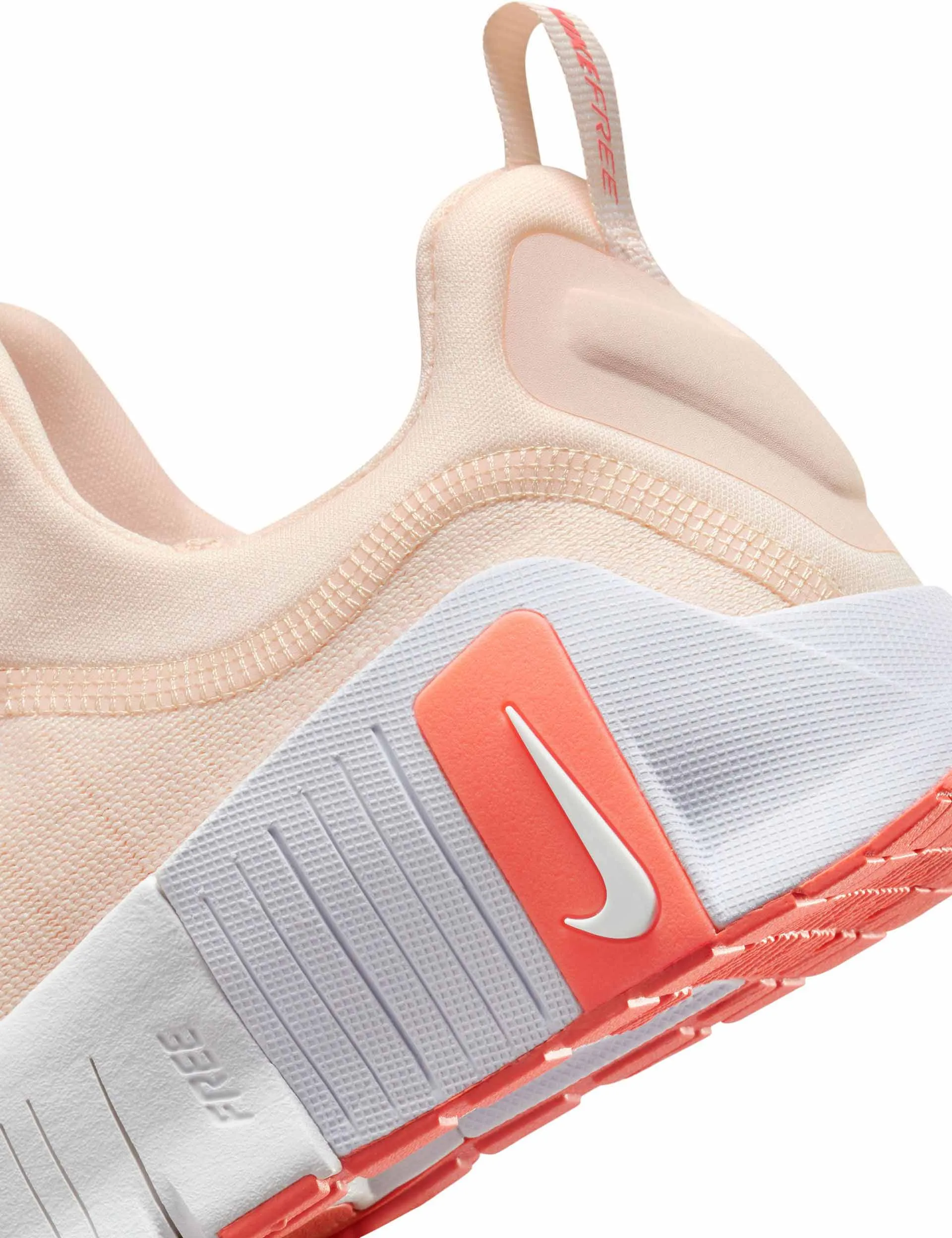 Free Metcon 6 Shoes - Guava Ice/White/Light Wild Mango