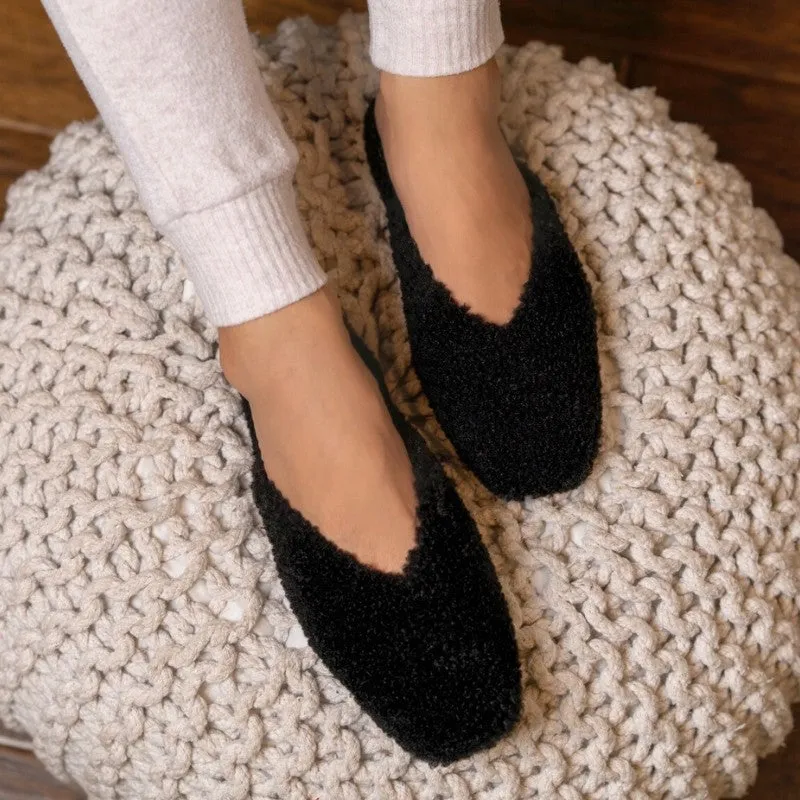 Jessy Slipper in Black Faux Shearling