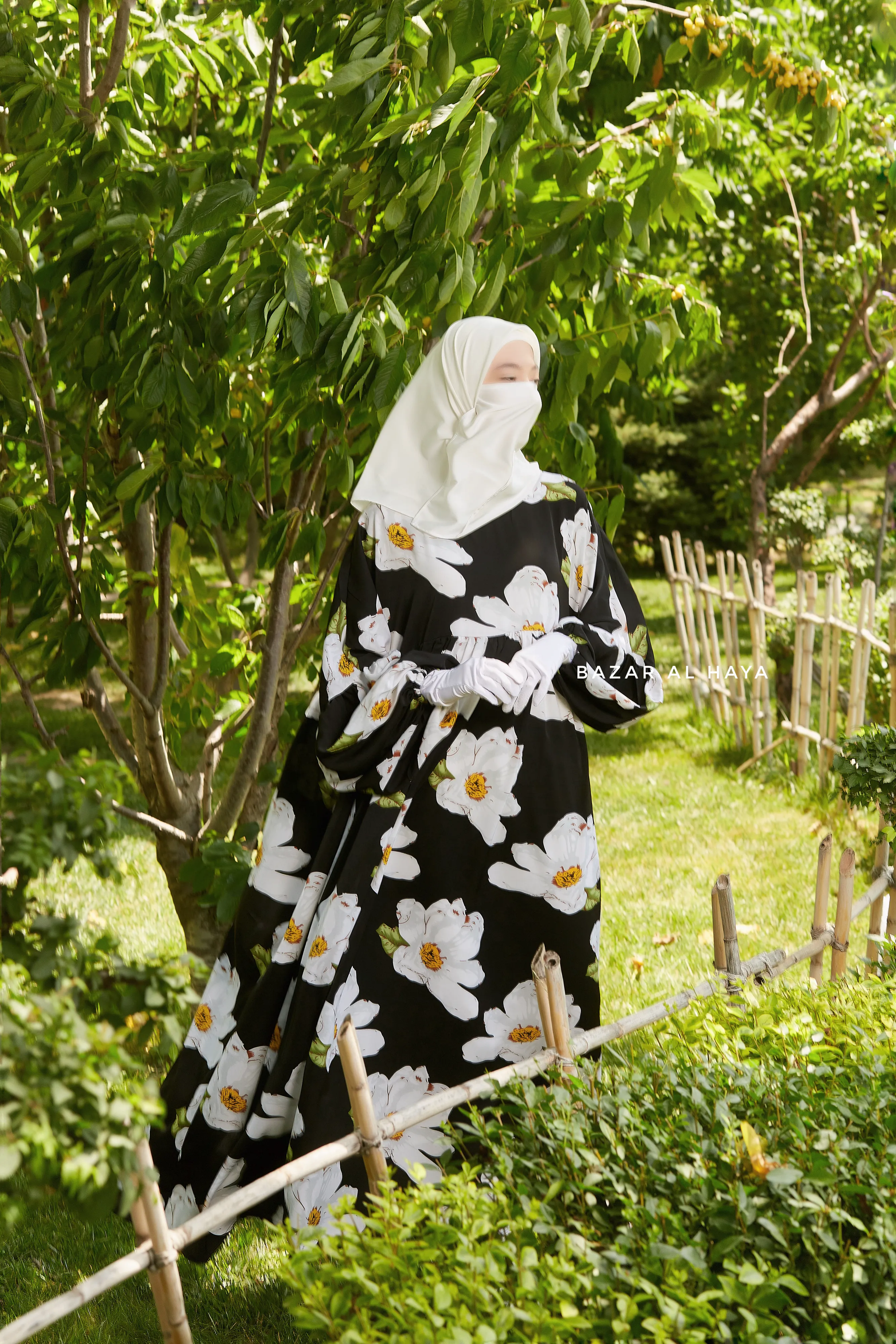 Muna Black Loose Fit Summer Abaya Dress - Viscose Cotton & Daisy Flower Print