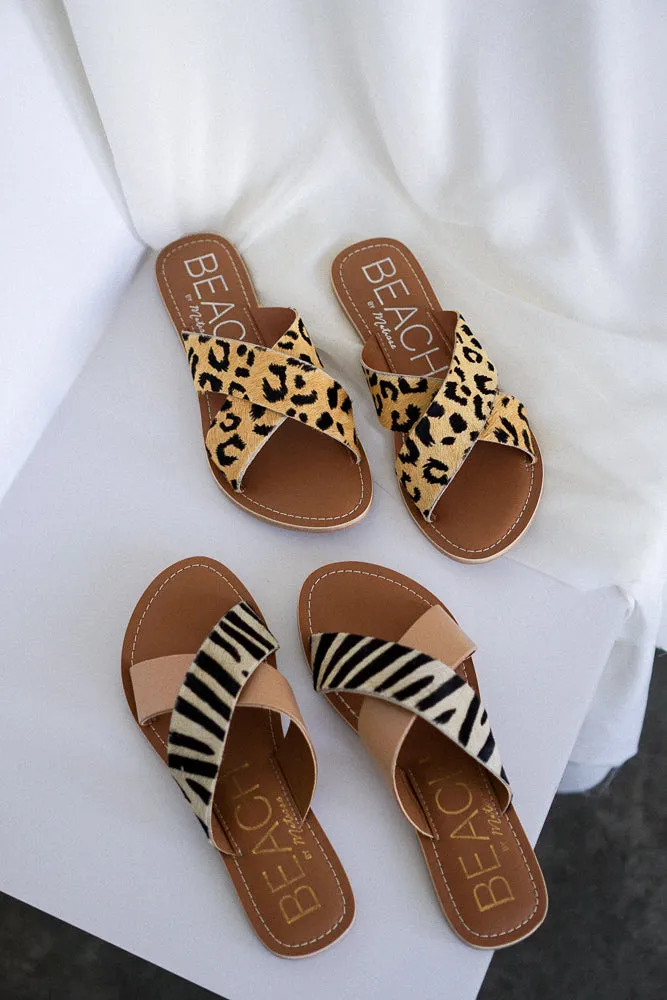 Pebble Slide Sandal in Natural Zebra