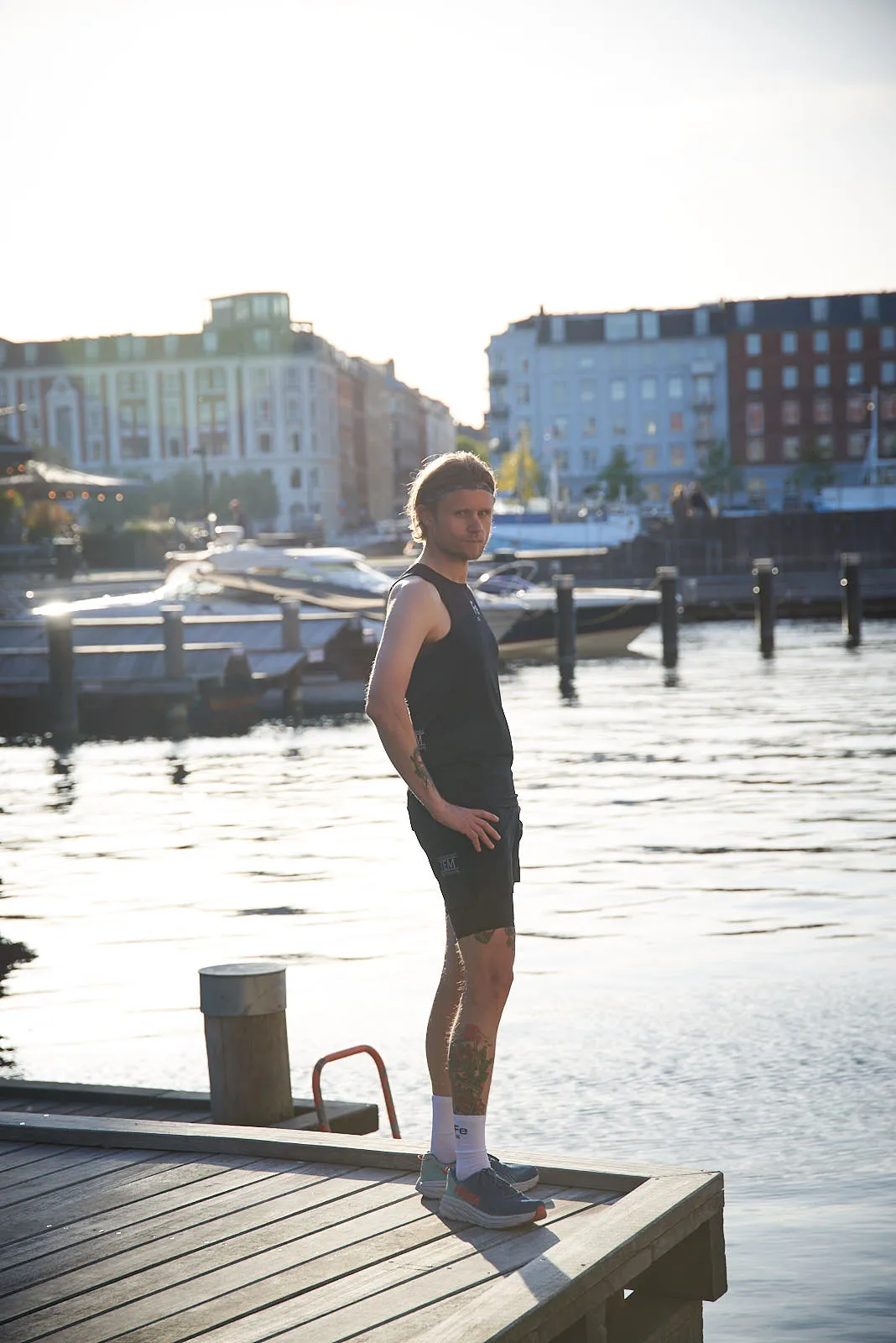 The Running Singlet - Black, Odour free | Fe226 - Left in size XL